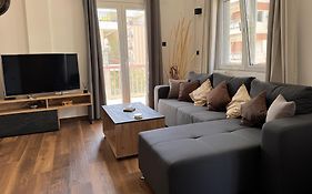 Navaro Apartments